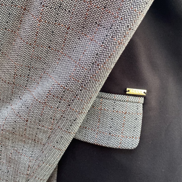 ❌SOLD❌ ✨NWT DKNY BEAUTIFUL DECAY 1 Button Blazer w/Pockets. Versatile. Size 6. - Picture 7 of 11